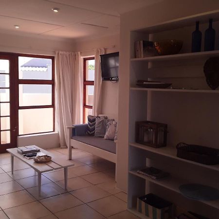 Apartamento Mclaren Self Catering Gansbaai Exterior foto