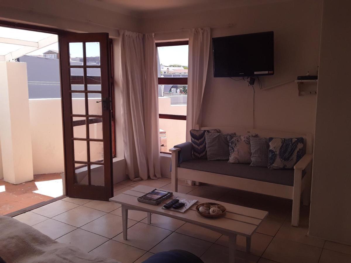 Apartamento Mclaren Self Catering Gansbaai Exterior foto