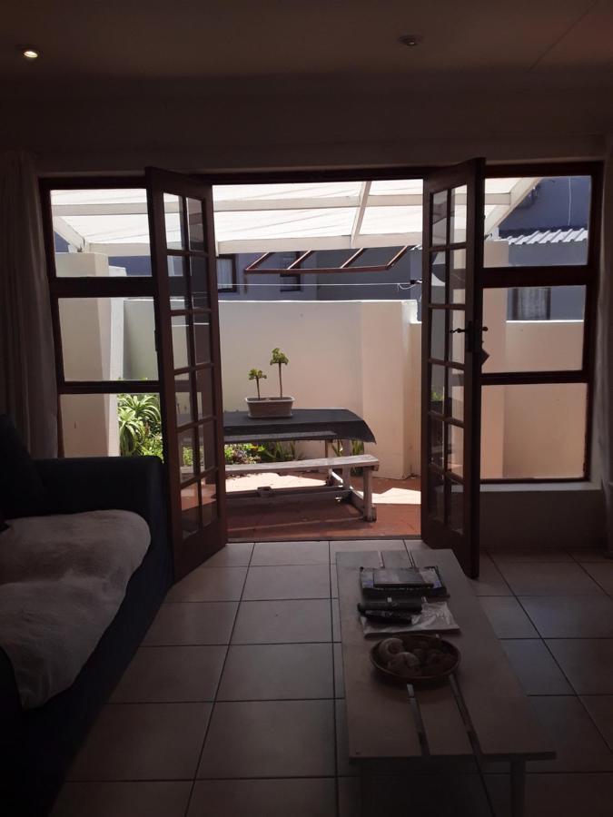 Apartamento Mclaren Self Catering Gansbaai Exterior foto